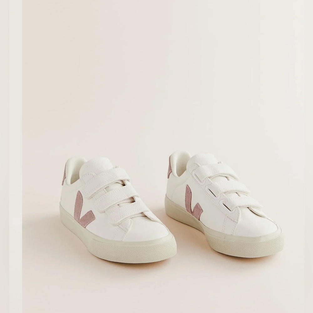 Veja sneakers, brand new size 41.